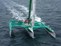 Egyre közelebb a rekord megdöntéséhez a Groupama 3 trimarán versenyhajó