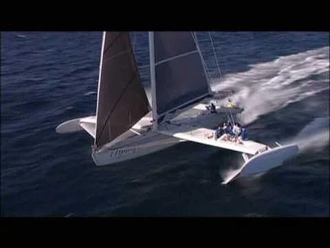 Csúcs - L'Hydroptere - Vitorlás tudattágítás