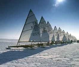 Fertő-tavon megkezdődött a jégvitorlás-vb