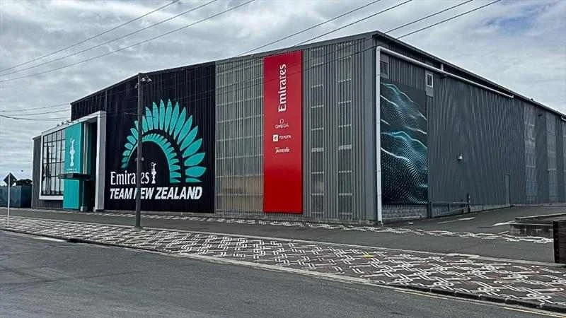 Megújult AC75‑össel folytatja a felkészülést az Emirates Team New Zealand