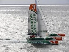 Rekordott döntött a Groupama 3